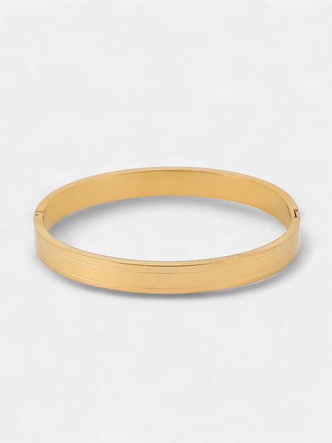 The Halo-Lined Bangle Bracelet