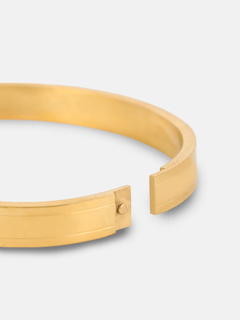The Halo-Lined Bangle Bracelet