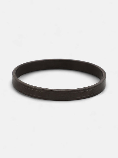 The Halo-Lined Bangle Bracelet