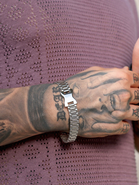 The Buckle-H-Link Chain Bracelet