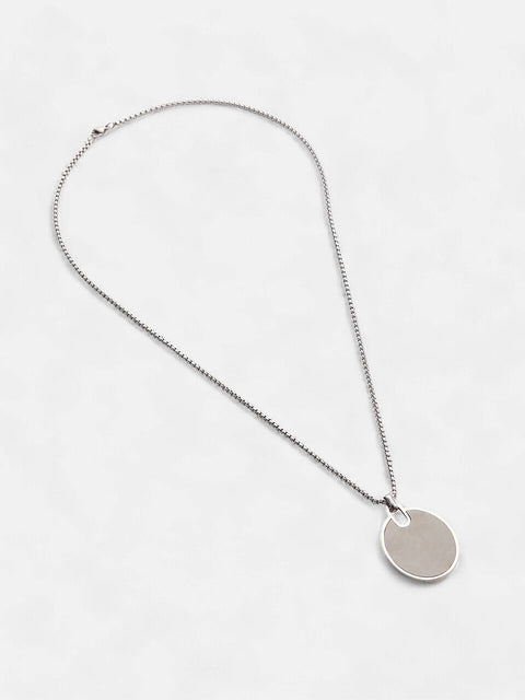 The Circular-Plate Pendant Necklace