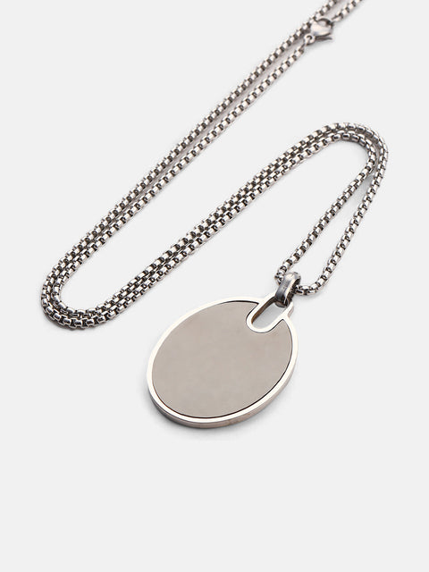 The Circular-Plate Pendant Necklace