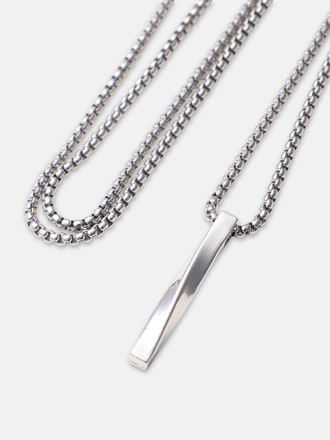 The Twisted Pendant Necklace - Metallic Silver