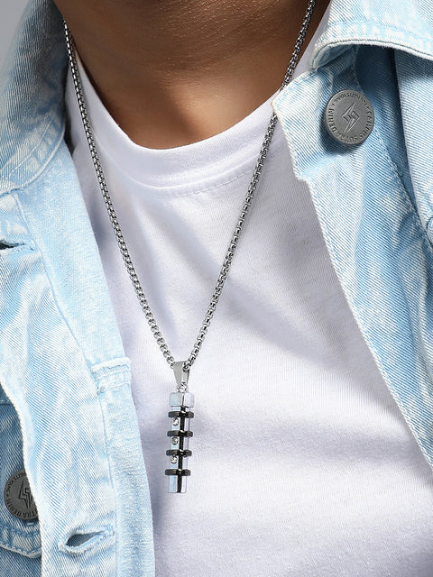 The Torque Pendant Necklace - Metallic Silver