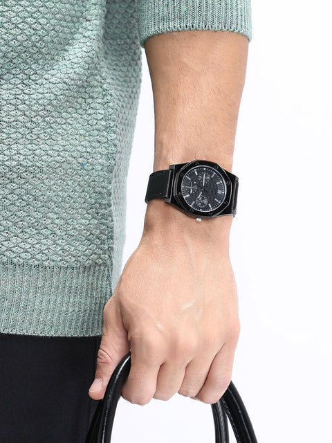 The Drifter's Compass Round Watch - Onyx Black