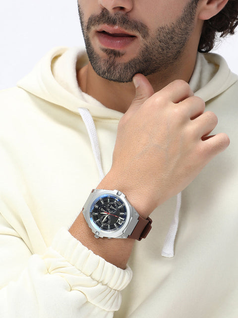 The Aetheris Round Watch - Chocolate Brown