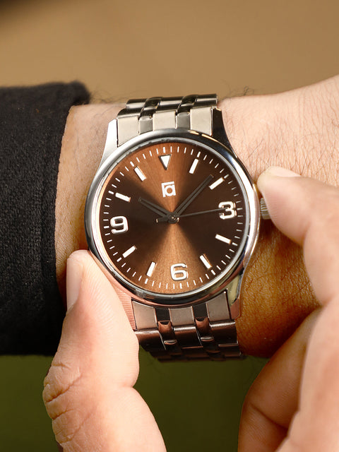 The Dayscape Round Watch